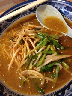 �򕌂ɗ��Ă��