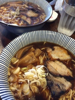 ���j���B