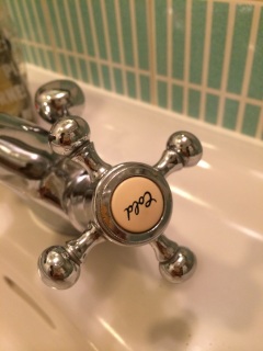 �o�X���[��