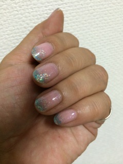 �s���N�~�u���[