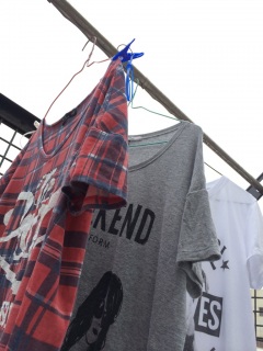 �H����������