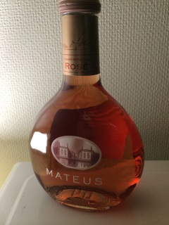 �}�e�E�X�@���[