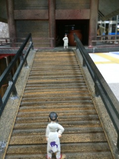 �V���[���Ȑ_�l